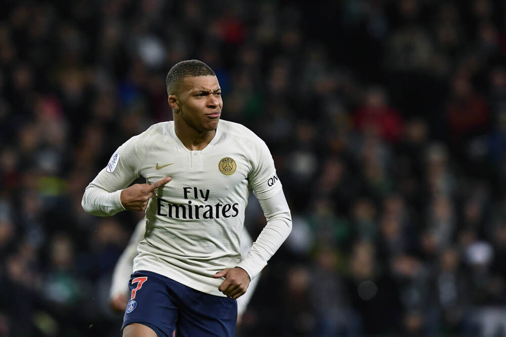 迪士尼与《堡垒之夜》联手推出全新迪士尼主题游戏，初现元宇宙萌芽态势